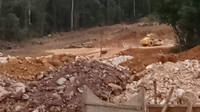 Eksploitasi Bukit Daeng Mengancam Waduk Mukakuning, Legalitas Cut & Fill Dipertanyakan